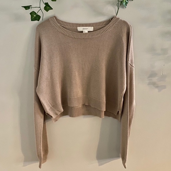 Crop Top Sweater - Picture 5 of 5
